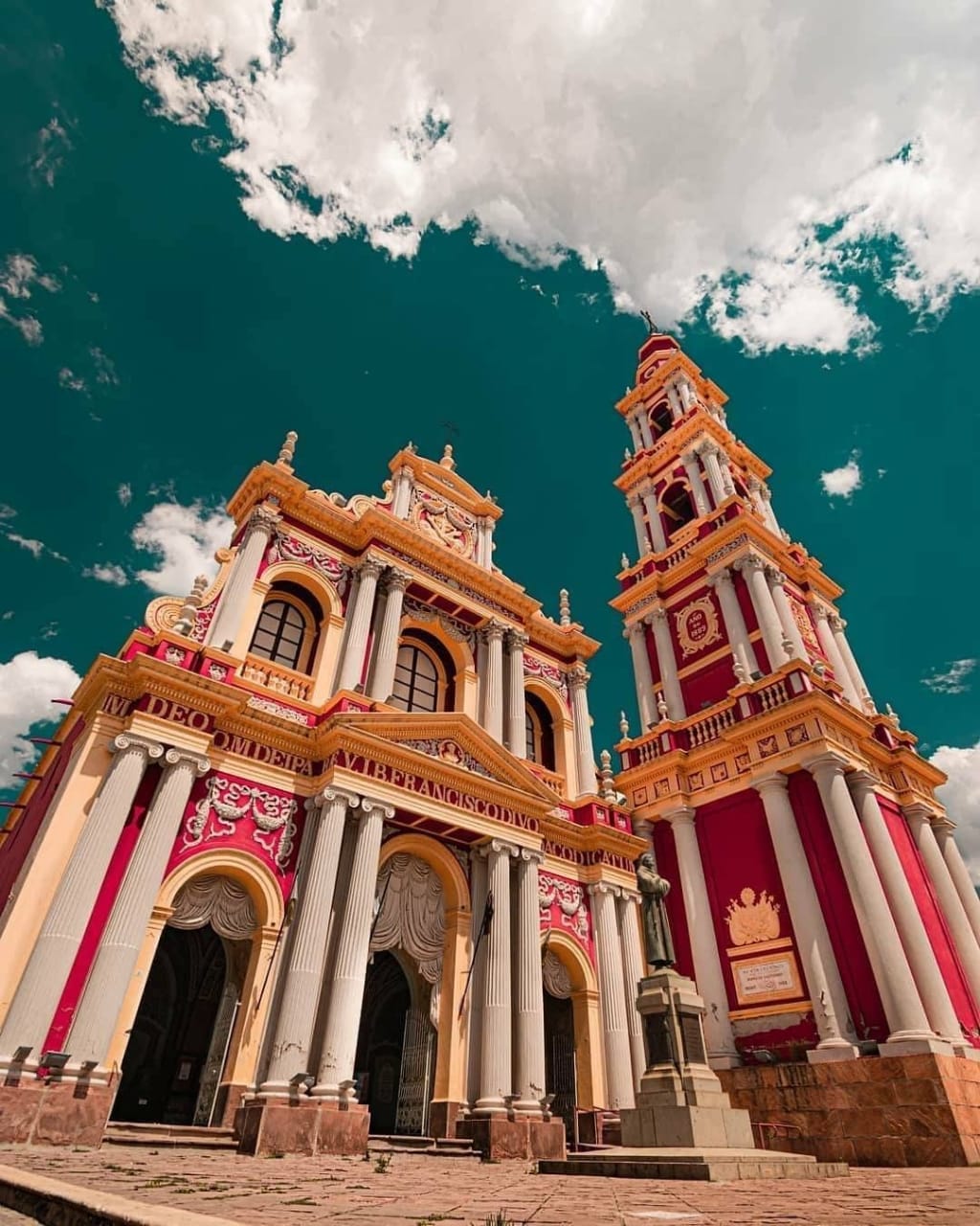 Salta la linda